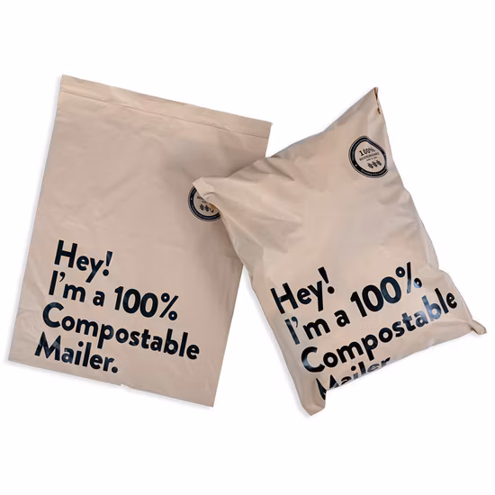Logo compostabile biodegradabile stampato piccolo abbigliamento gratuito Borsa di spedizione in plastica nera compostabile personalizzata per abbigliamento Mailer Imballaggio PLA Pbat Amido di mais